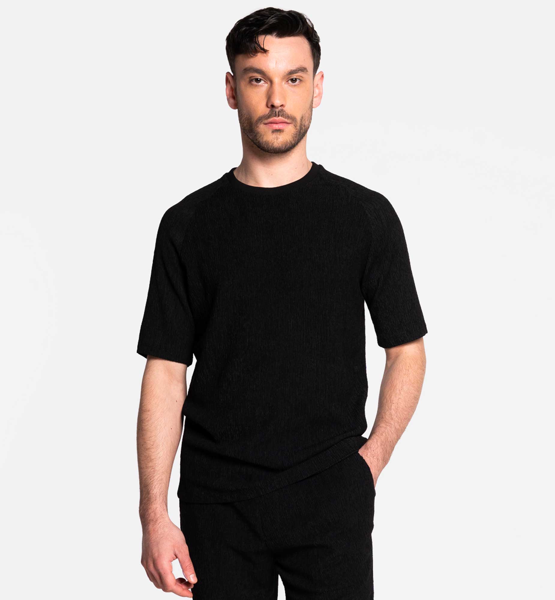 T-SHIRT HÉRITAGE ICON COUPE RELAX EN VISCOSE NOIR TEXTURÉE
